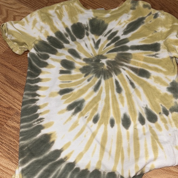 Green And Yellow Indie Shirt - Picture 4 of 5